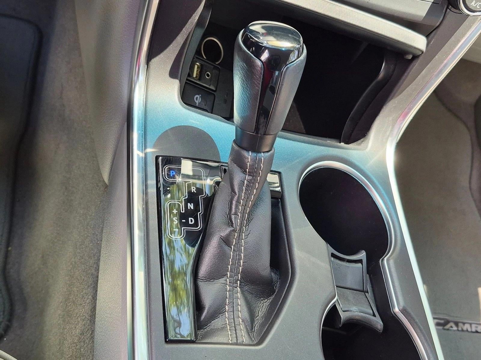 2017 Toyota Camry XLE Auto (SE)