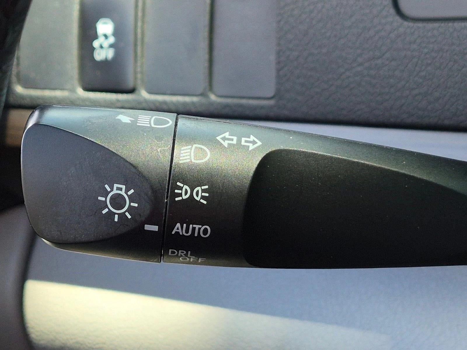 2017 Toyota Camry XLE Auto (SE)