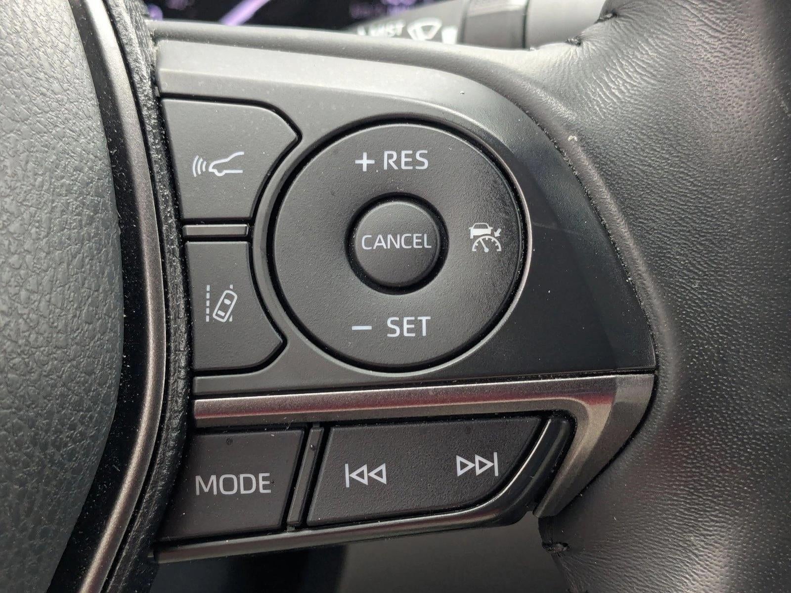 2021 Toyota Camry Hybrid SE CVT (Natl)