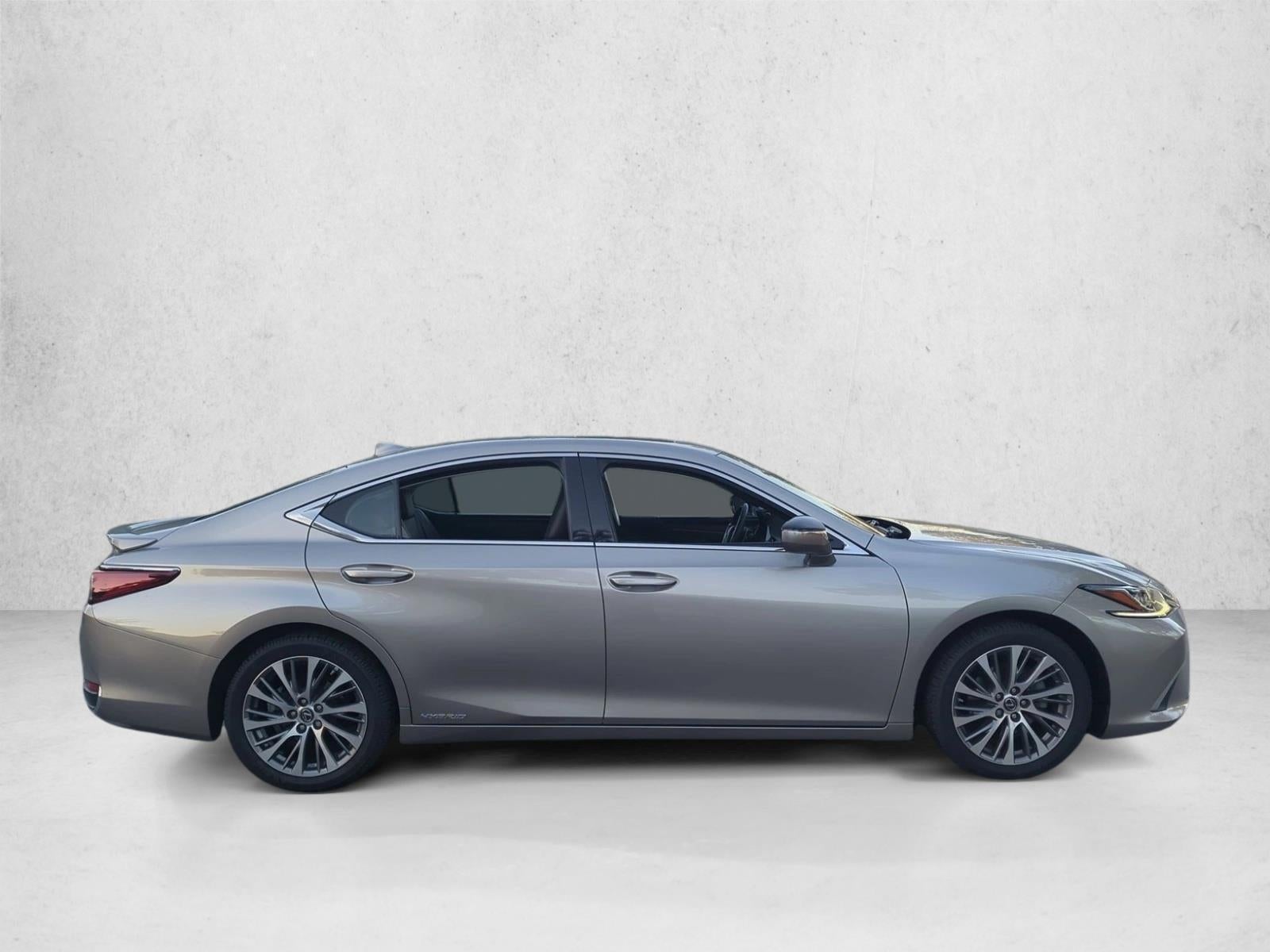 2019 Lexus ES 300h FWD