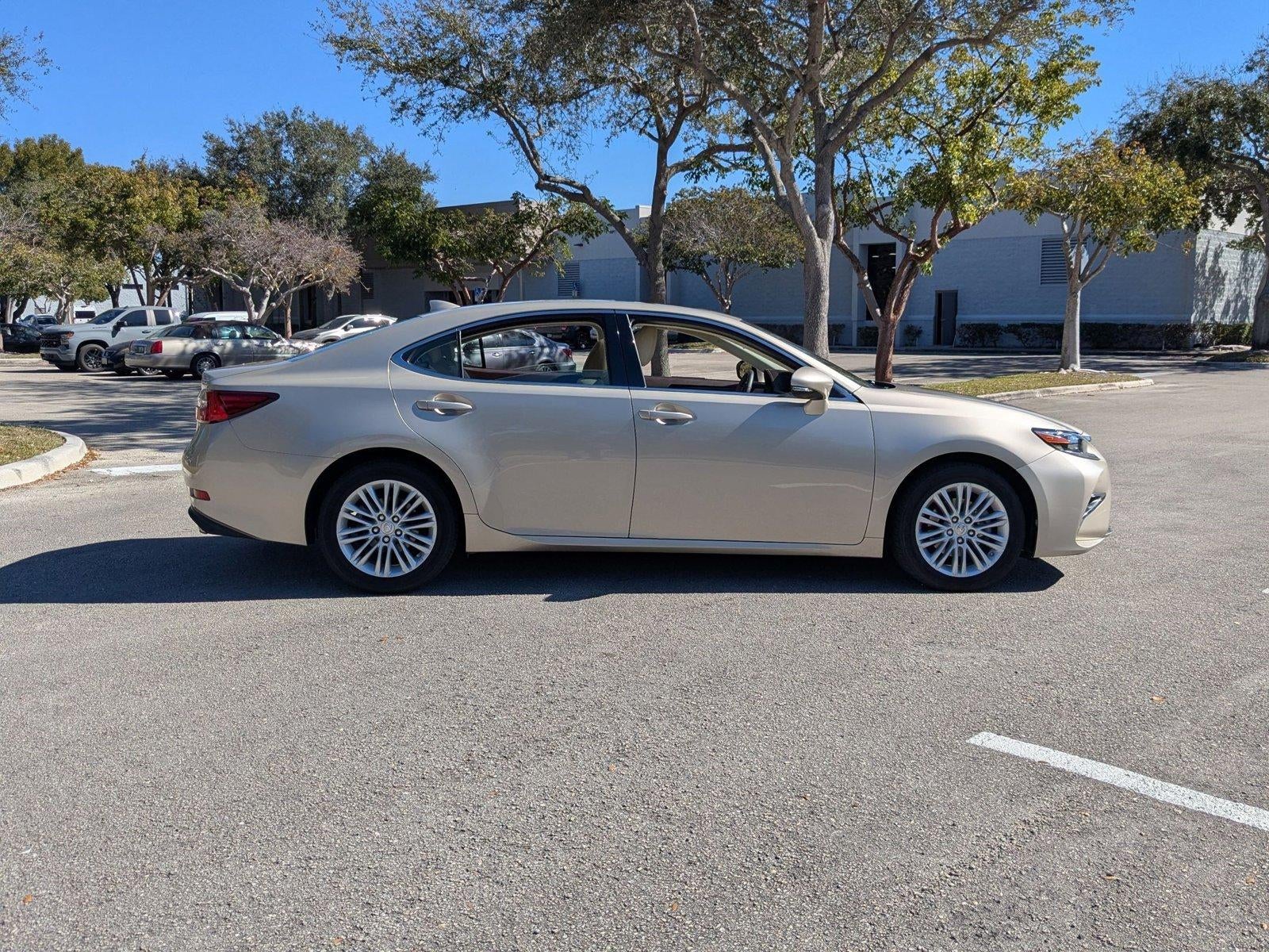 2016 Lexus ES 350 4dr Sdn