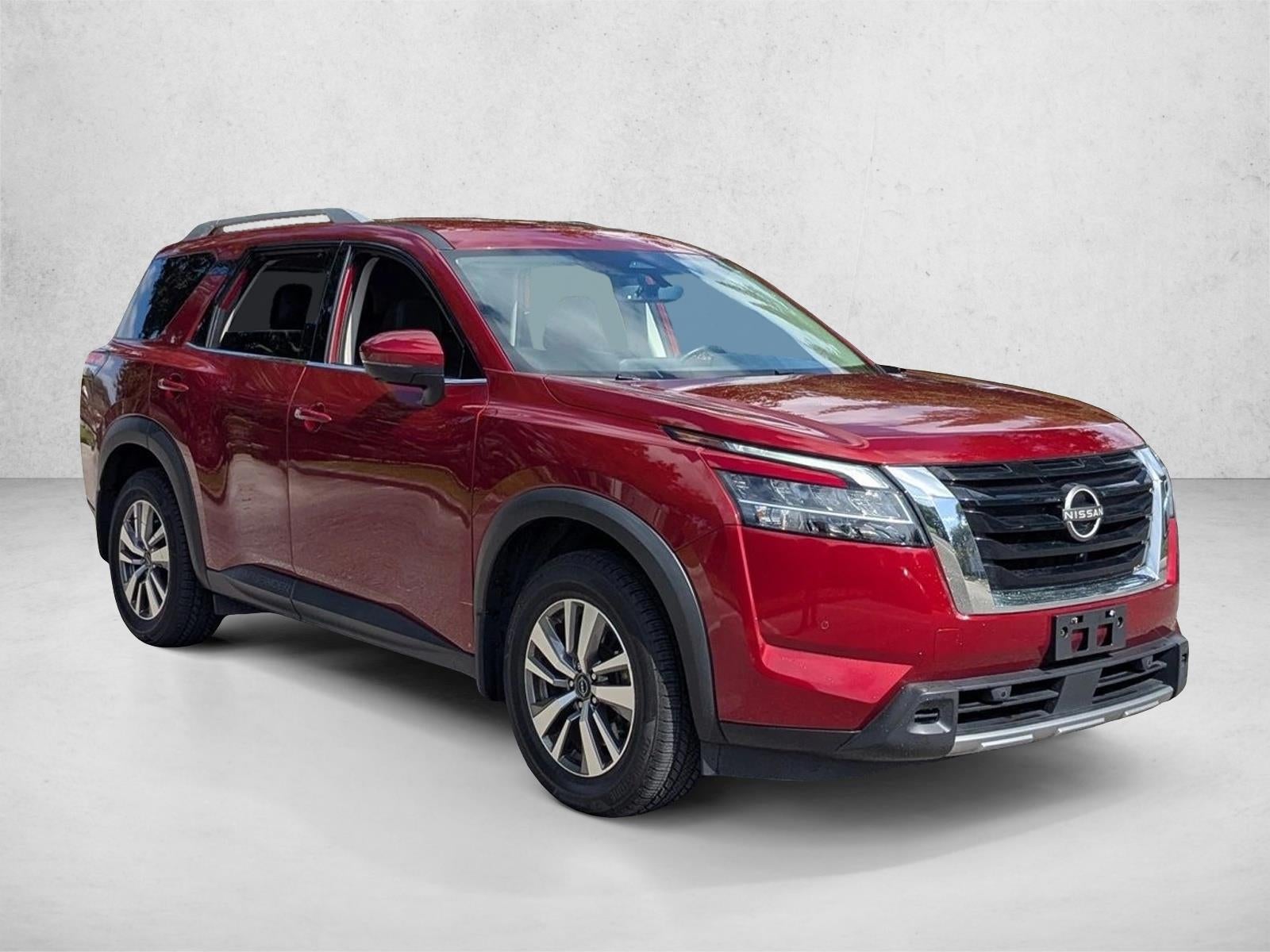 2023 Nissan Pathfinder SL 4WD