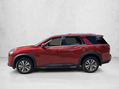 2023 Nissan Pathfinder SL 4WD