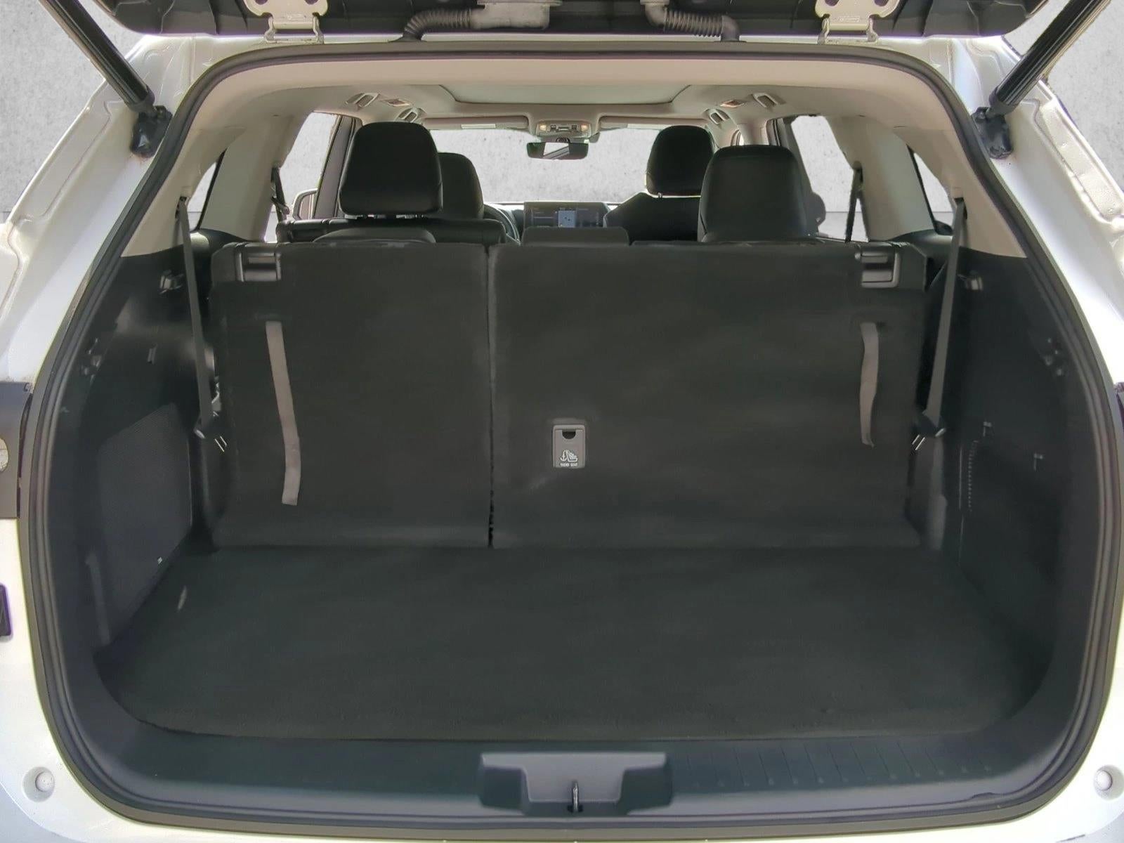 2022 Toyota Highlander Platinum FWD (Natl)