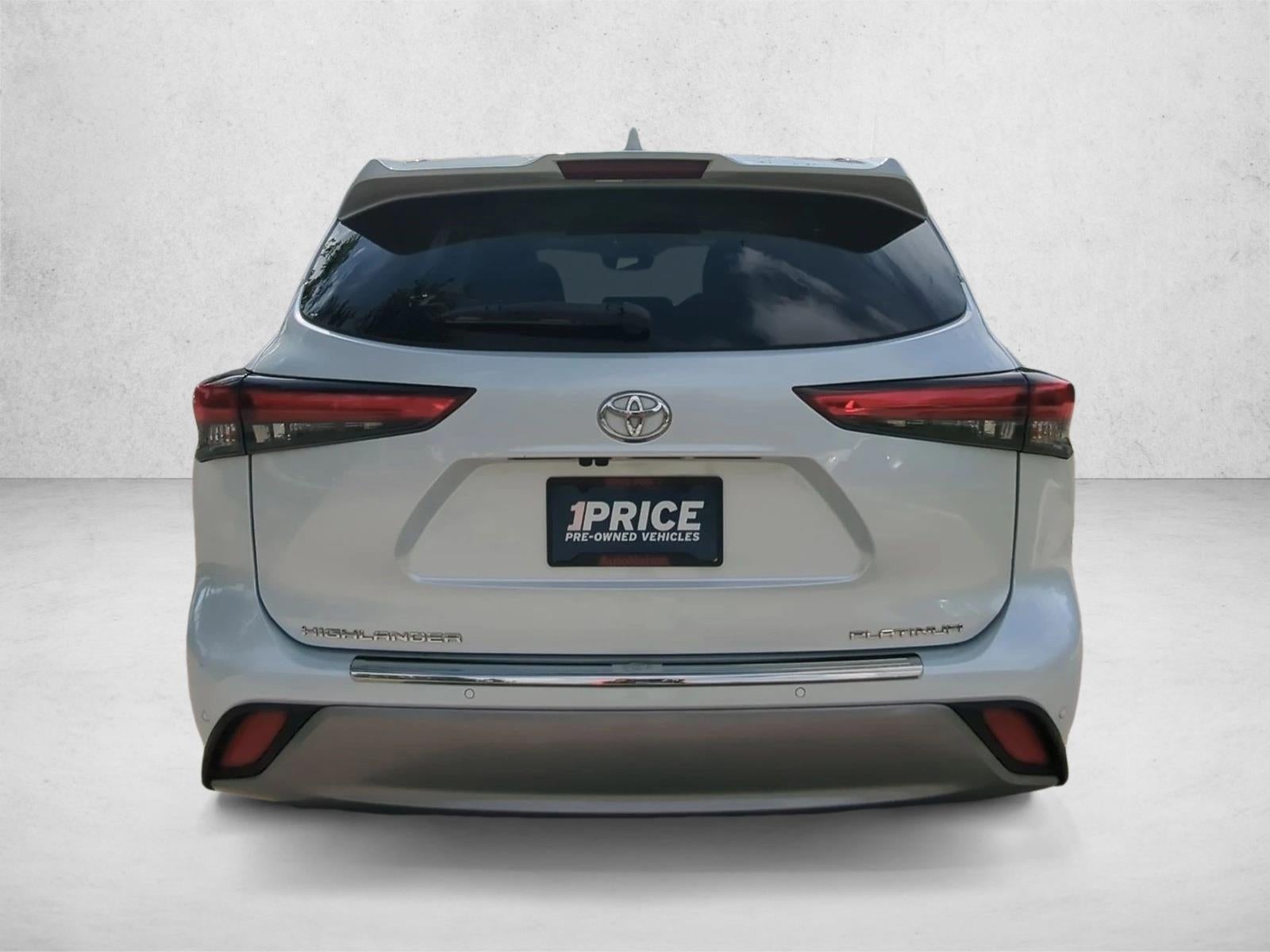 2022 Toyota Highlander Platinum FWD (Natl)