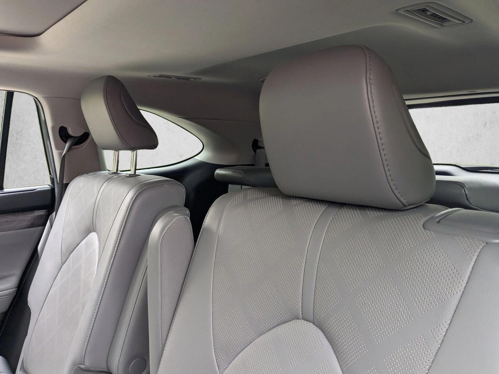 2022 Toyota Highlander Platinum AWD (Natl)