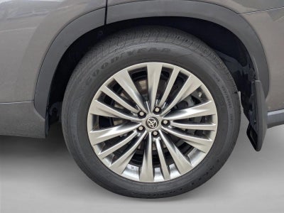 2022 Toyota Highlander Platinum AWD (Natl)