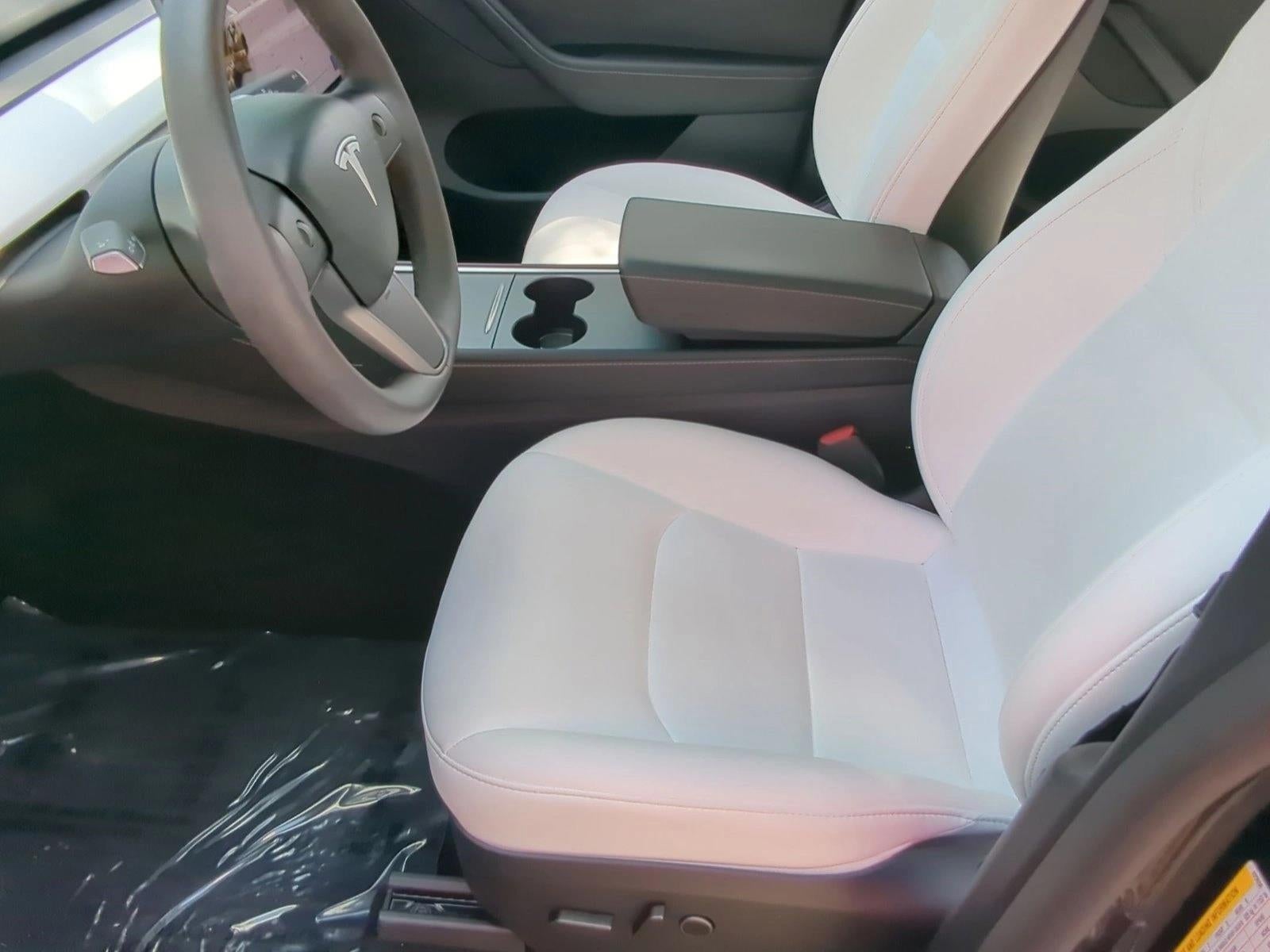 2025 Tesla Model Y Long Range AWD *Ltd Avail*