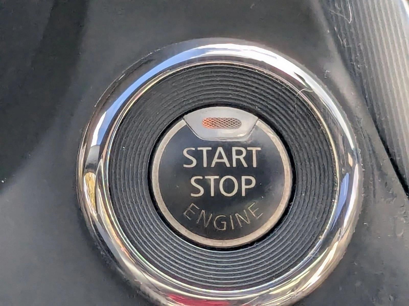 2018 INFINITI Q60 3.0t LUXE RWD