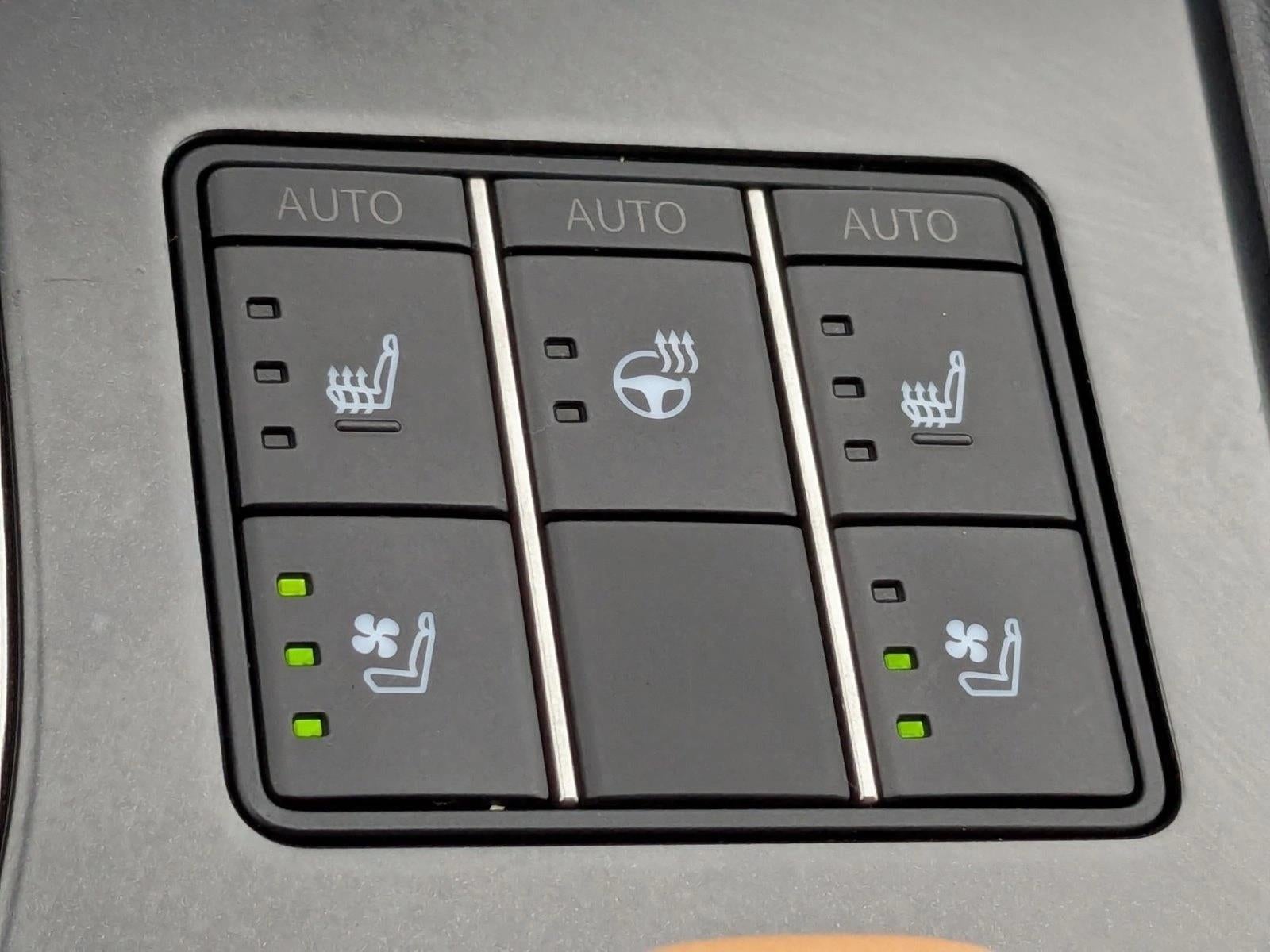 2023 Lexus UX 250h Premium FWD