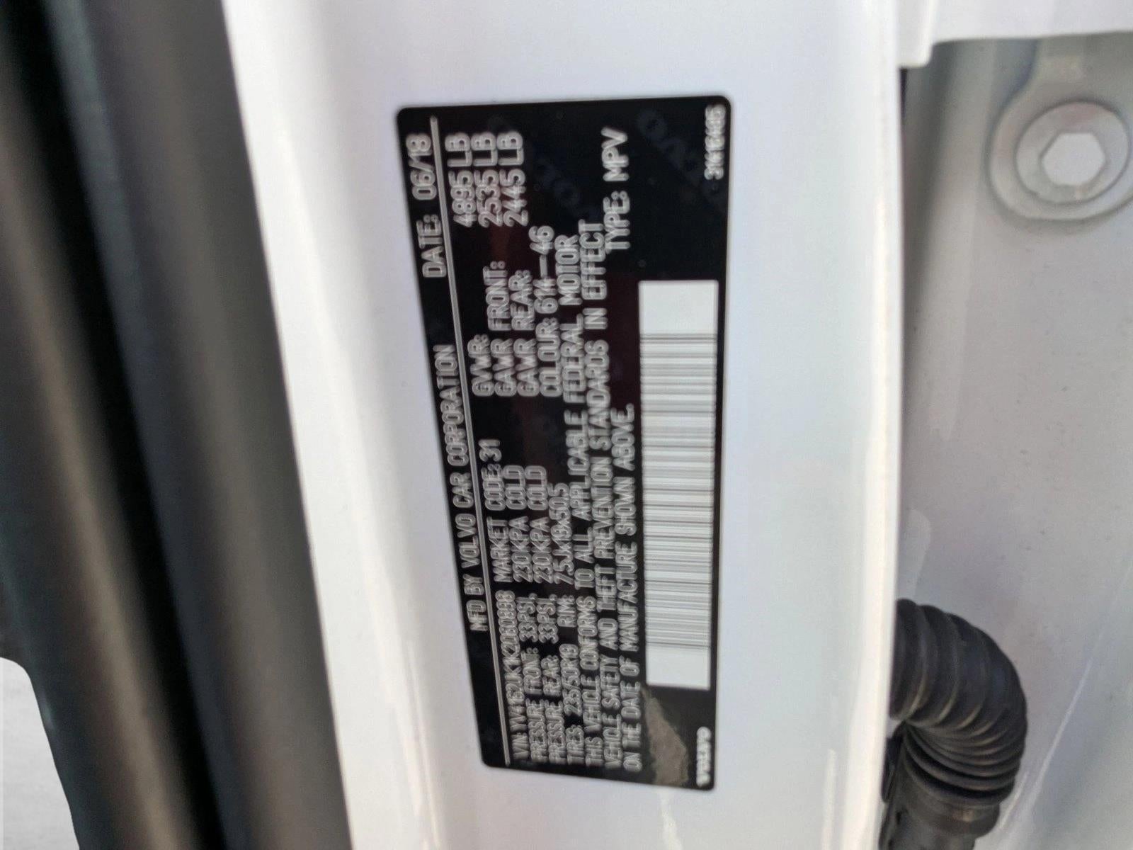 2019 Volvo XC40 T5 AWD Momentum