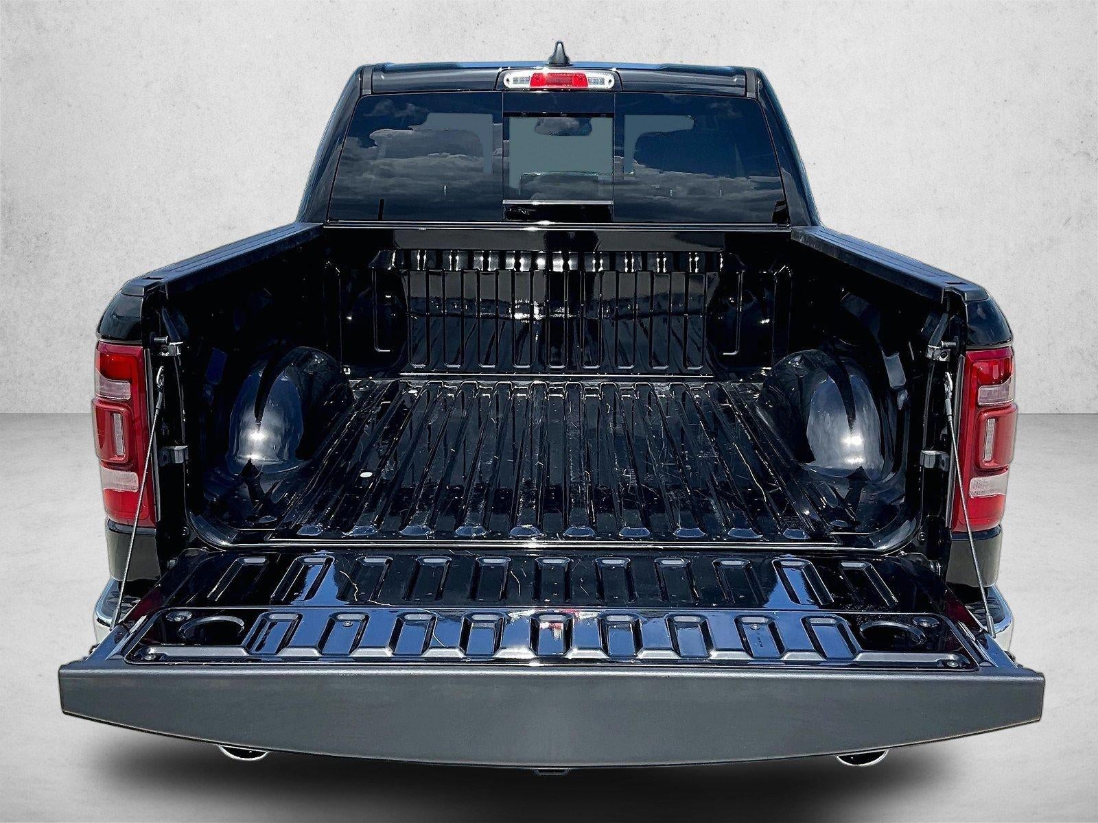 2022 RAM 1500 Laramie 4x2 Crew Cab 5'7" Box