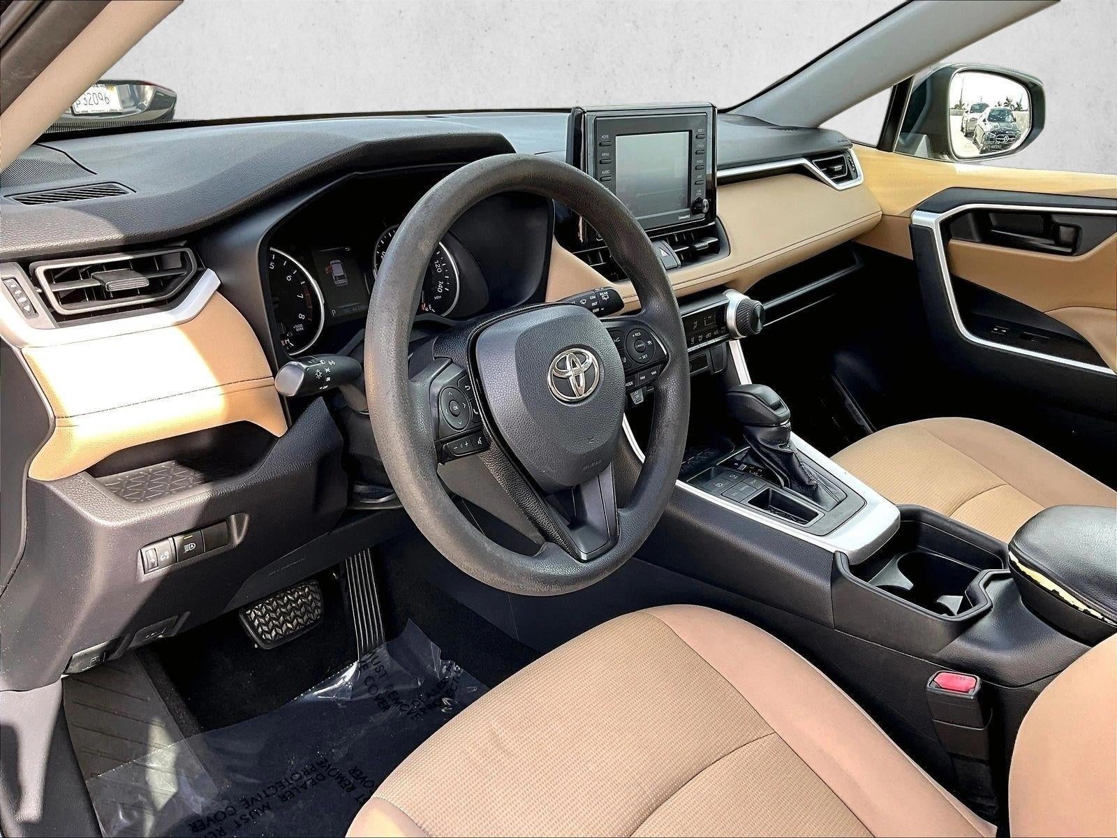 2021 Toyota RAV4 LE FWD (GS)