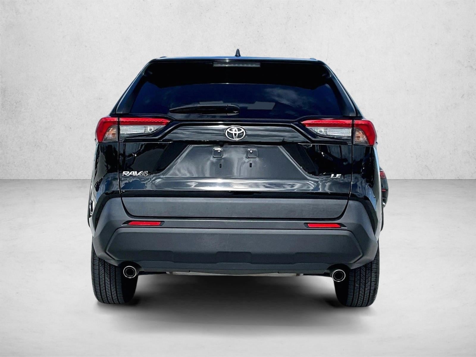 2021 Toyota RAV4 LE FWD (GS)