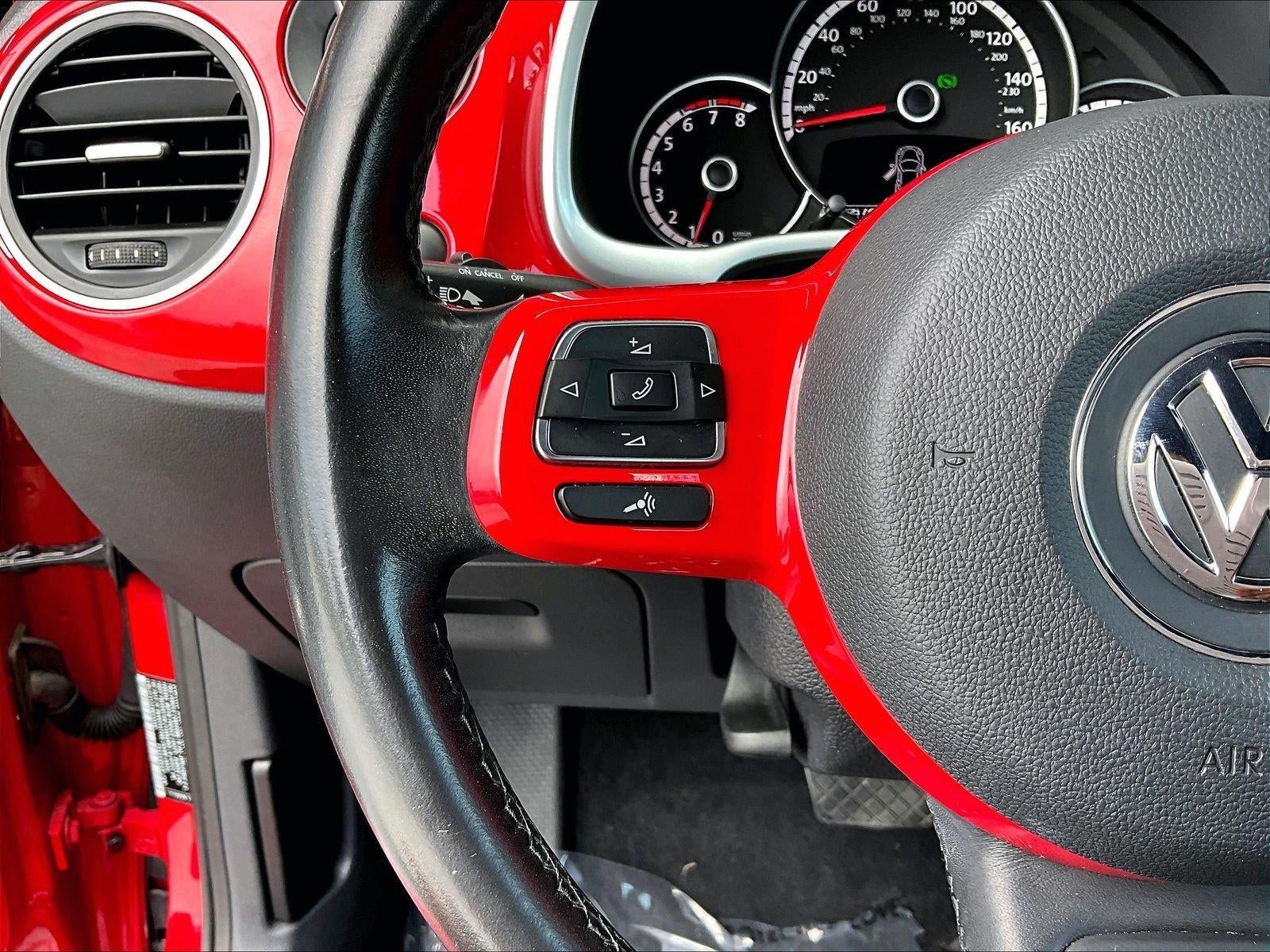 2015 Volkswagen Beetle 2dr Auto 1.8T