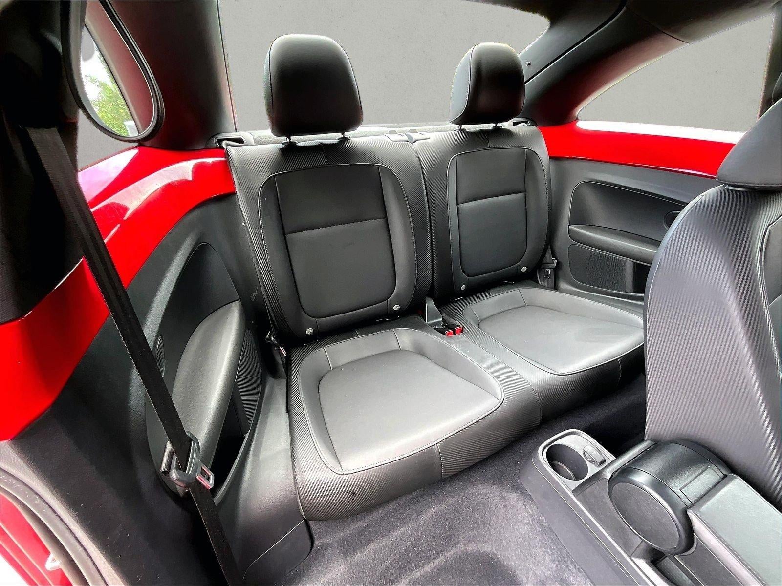 2015 Volkswagen Beetle 2dr Auto 1.8T