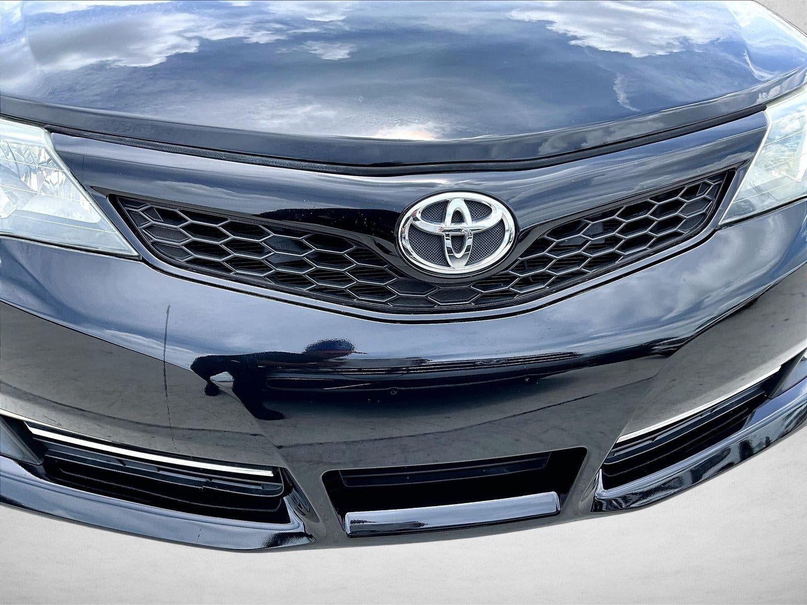 2013 Toyota Camry 4dr Sdn I4 Auto SE (Natl)