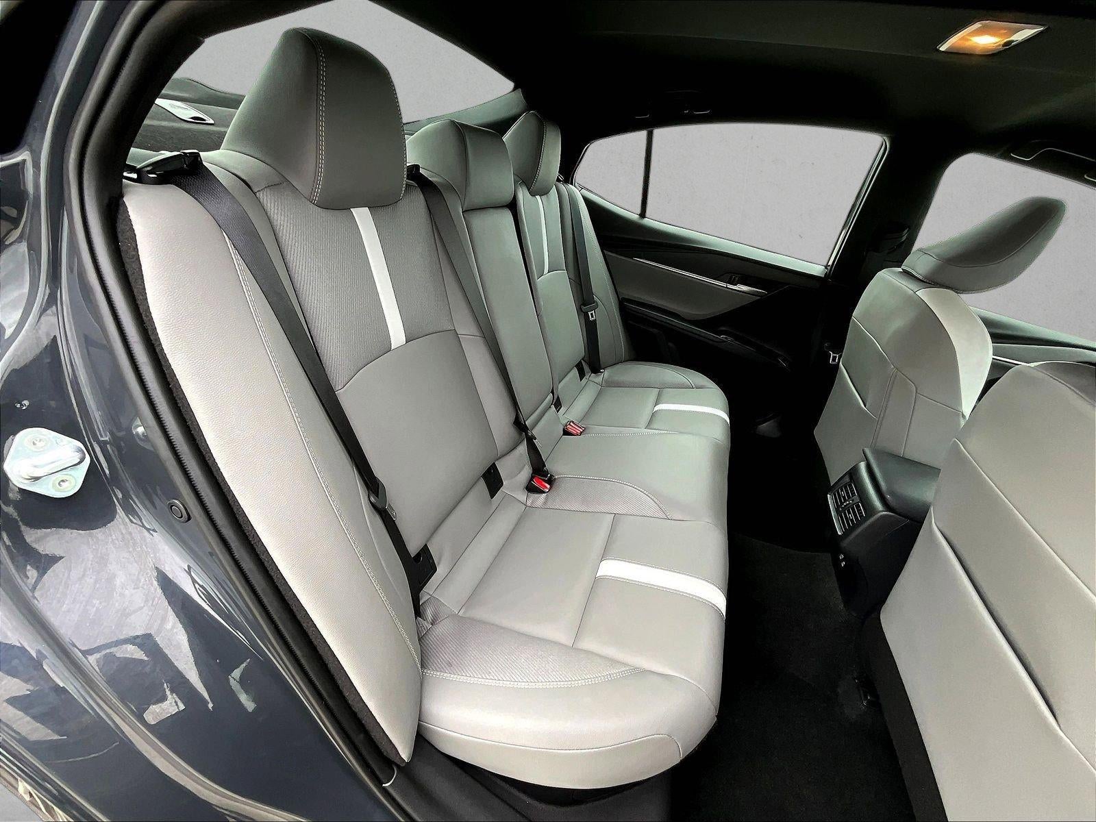 2026 Toyota Camry SE (SE)