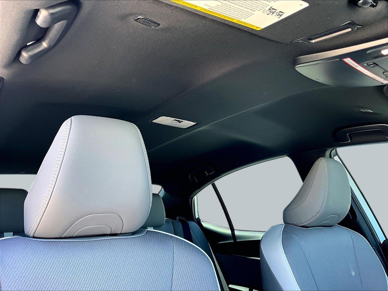 2025 Toyota Camry SE (Natl)