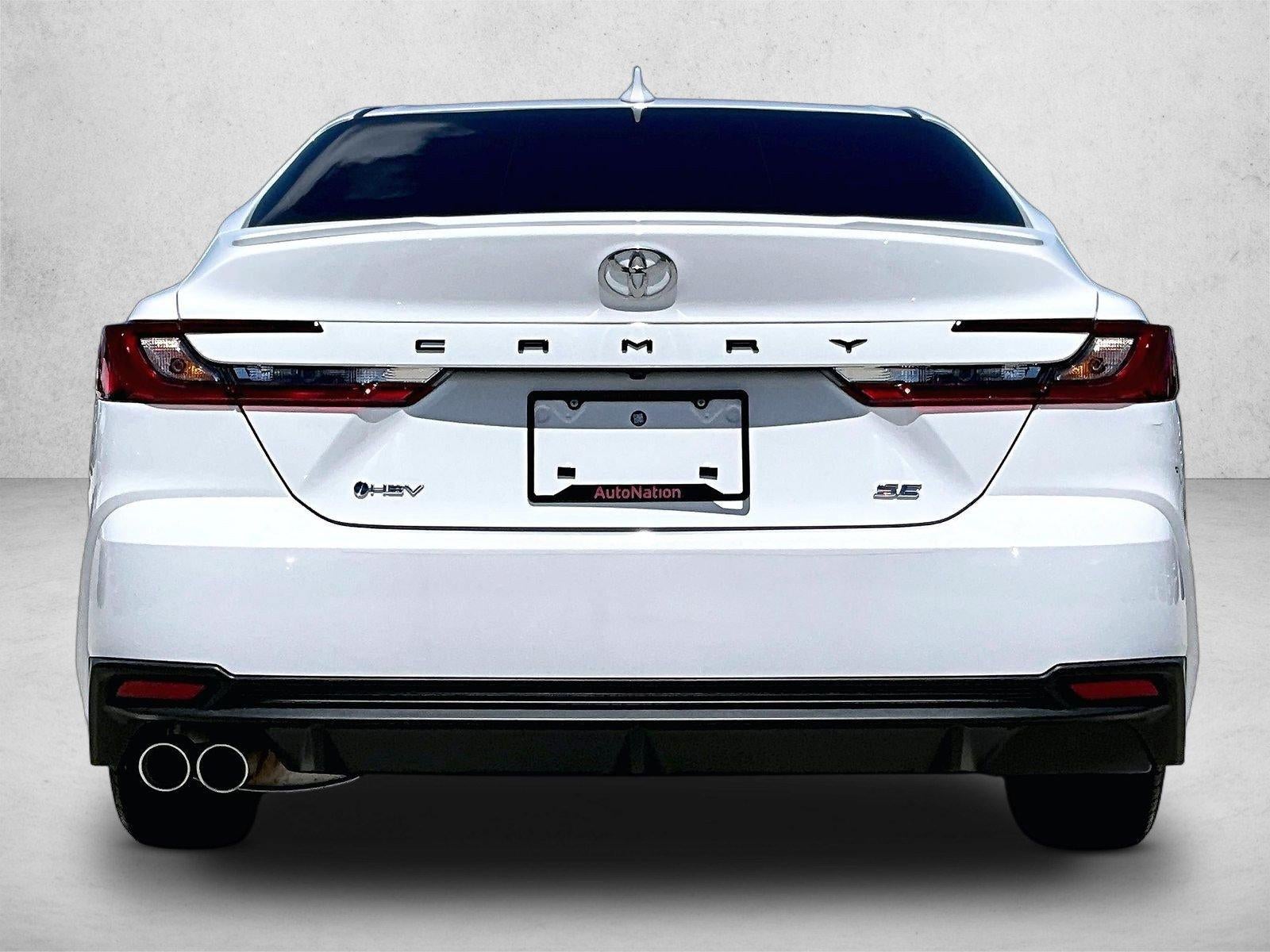 2025 Toyota Camry SE (Natl)