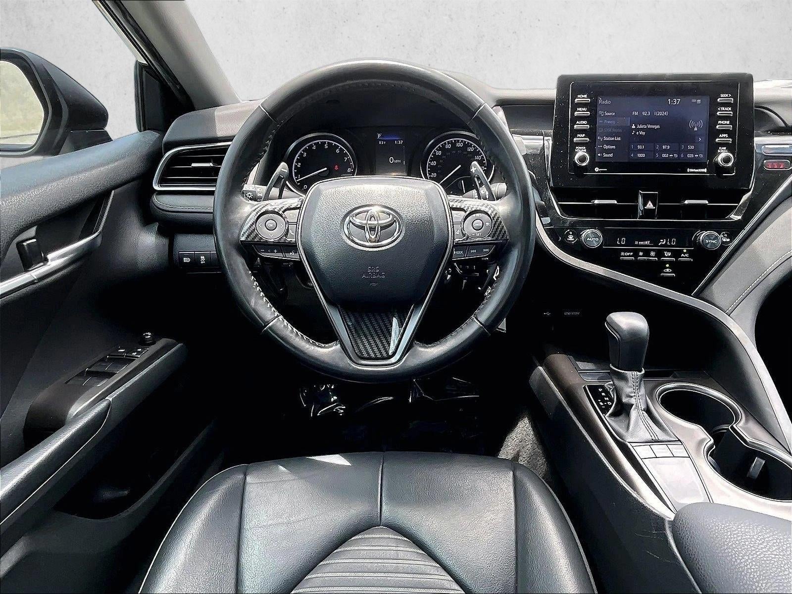2022 Toyota Camry SE Auto (SE)