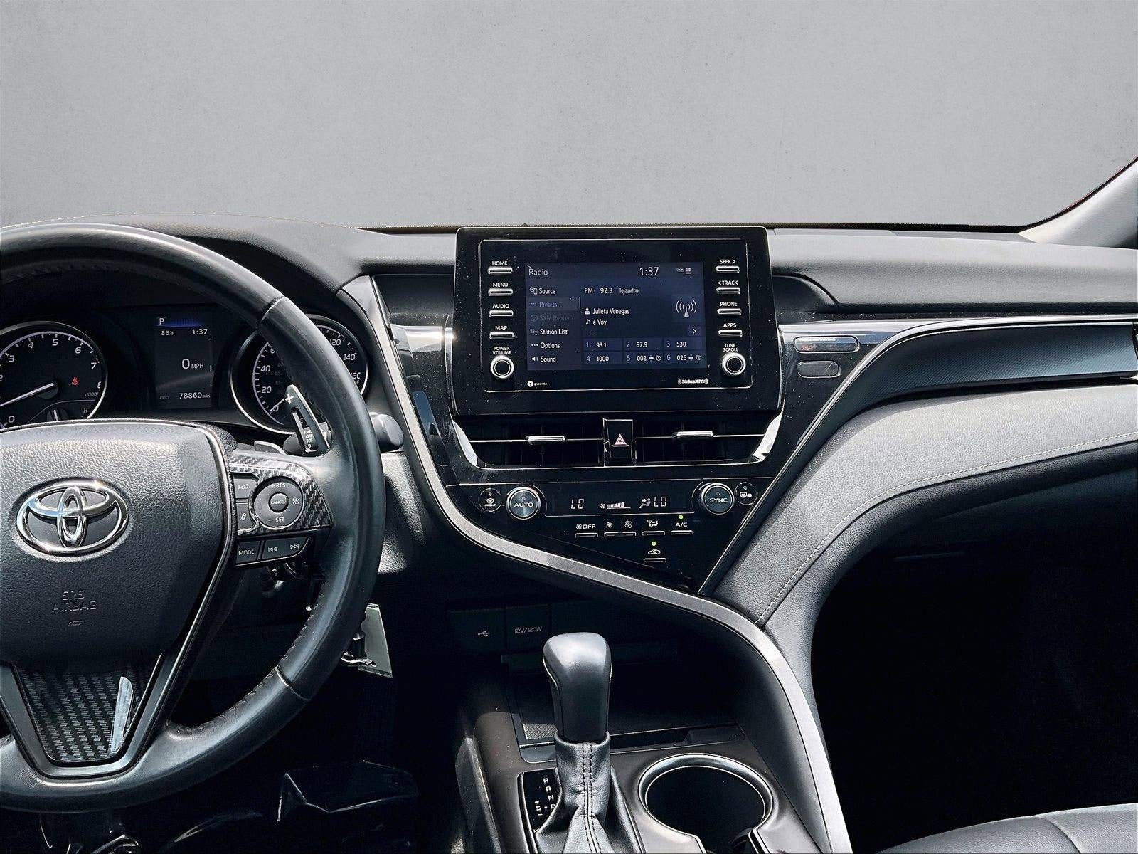 2022 Toyota Camry SE Auto (SE)