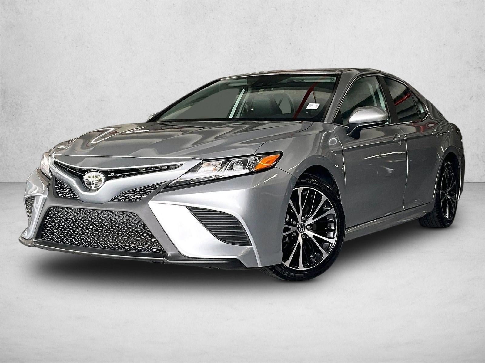 2020 Toyota Camry SE Auto (SE)