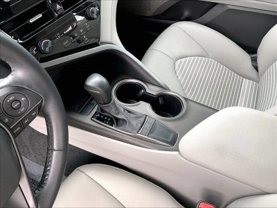 2024 Toyota Camry SE Auto (SE)