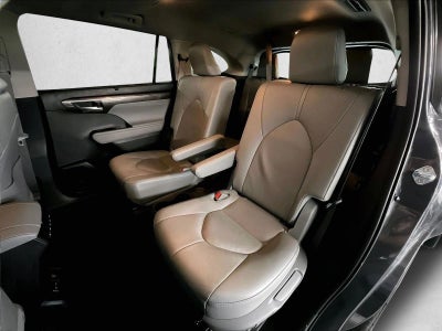2025 Toyota Highlander Hybrid Limited AWD (Natl)