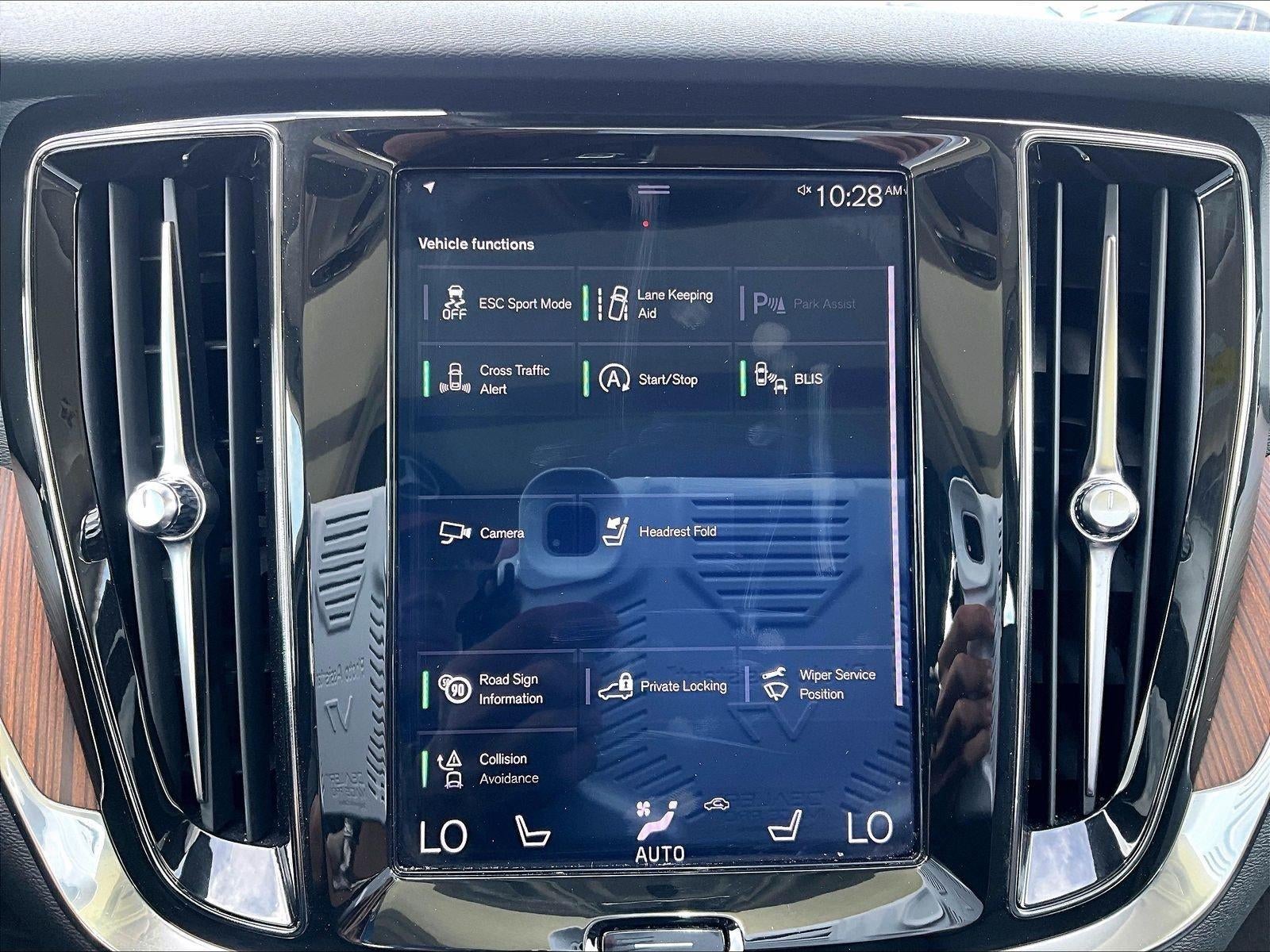 2020 Volvo S60 T5 FWD Momentum