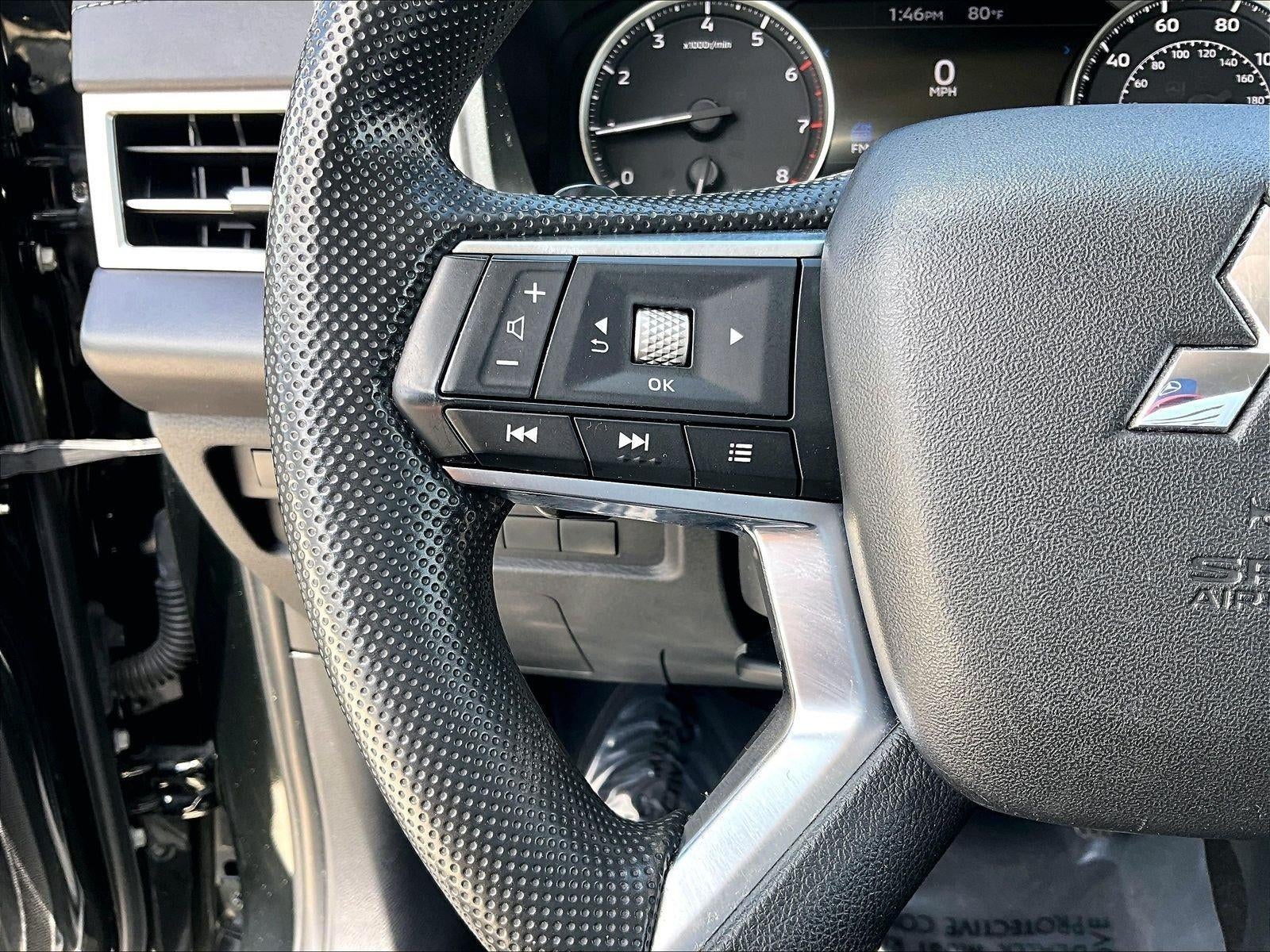 2024 Mitsubishi Outlander ES S-AWC