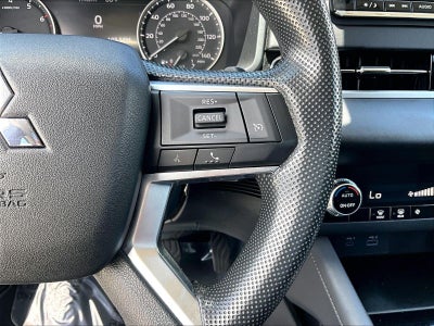 2024 Mitsubishi Outlander ES S-AWC