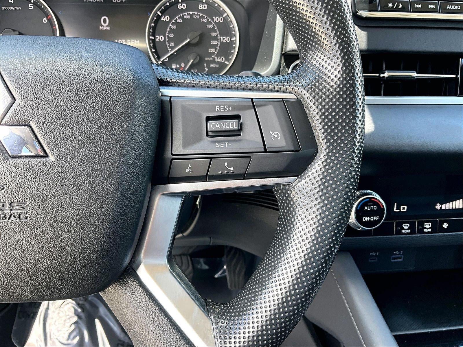 2024 Mitsubishi Outlander ES S-AWC