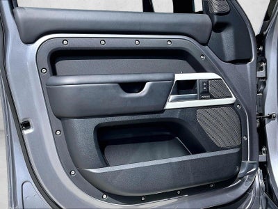 2024 Land Rover Defender 110 P500 SE