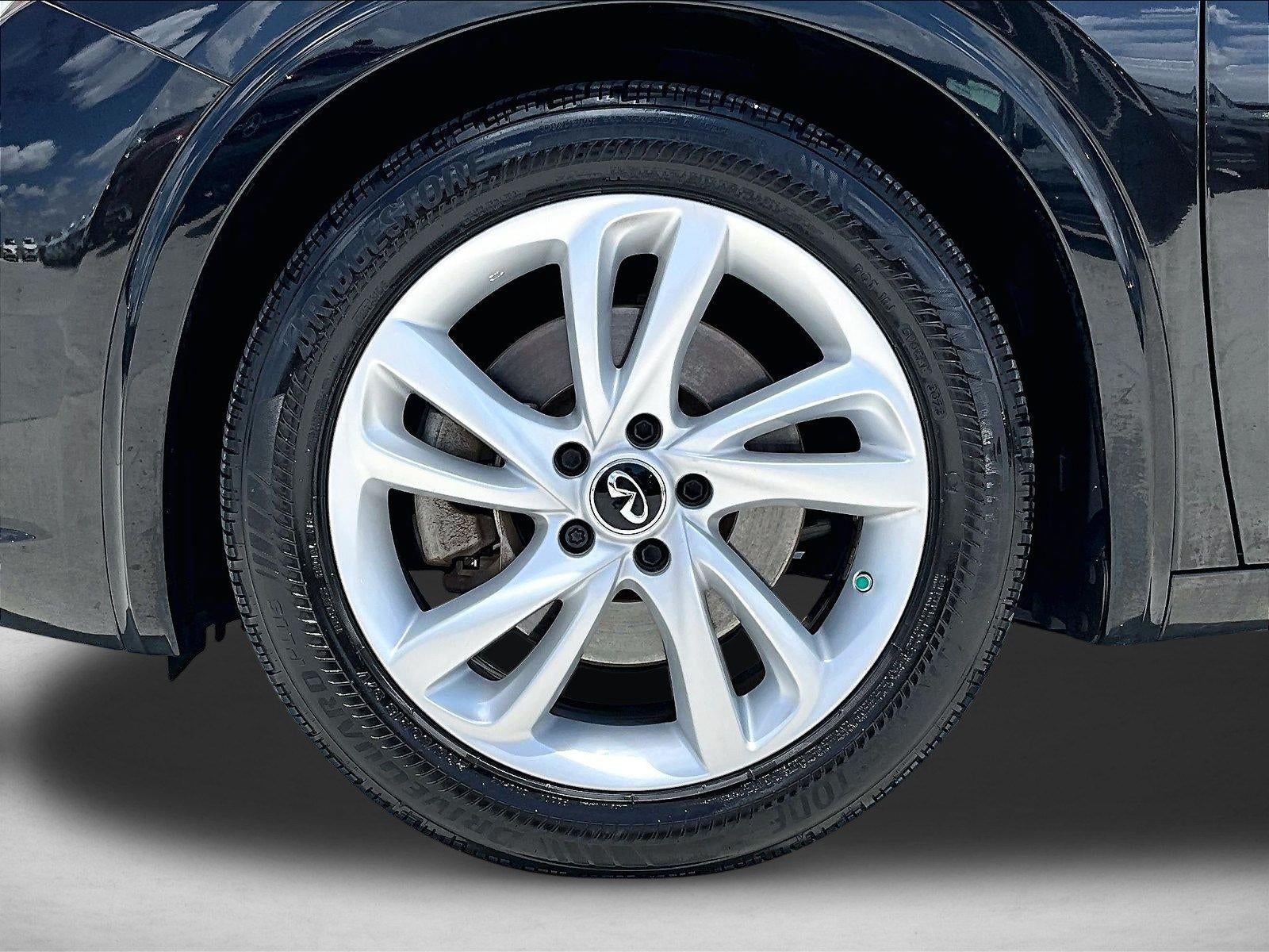 2019 INFINITI QX30 LUXE FWD
