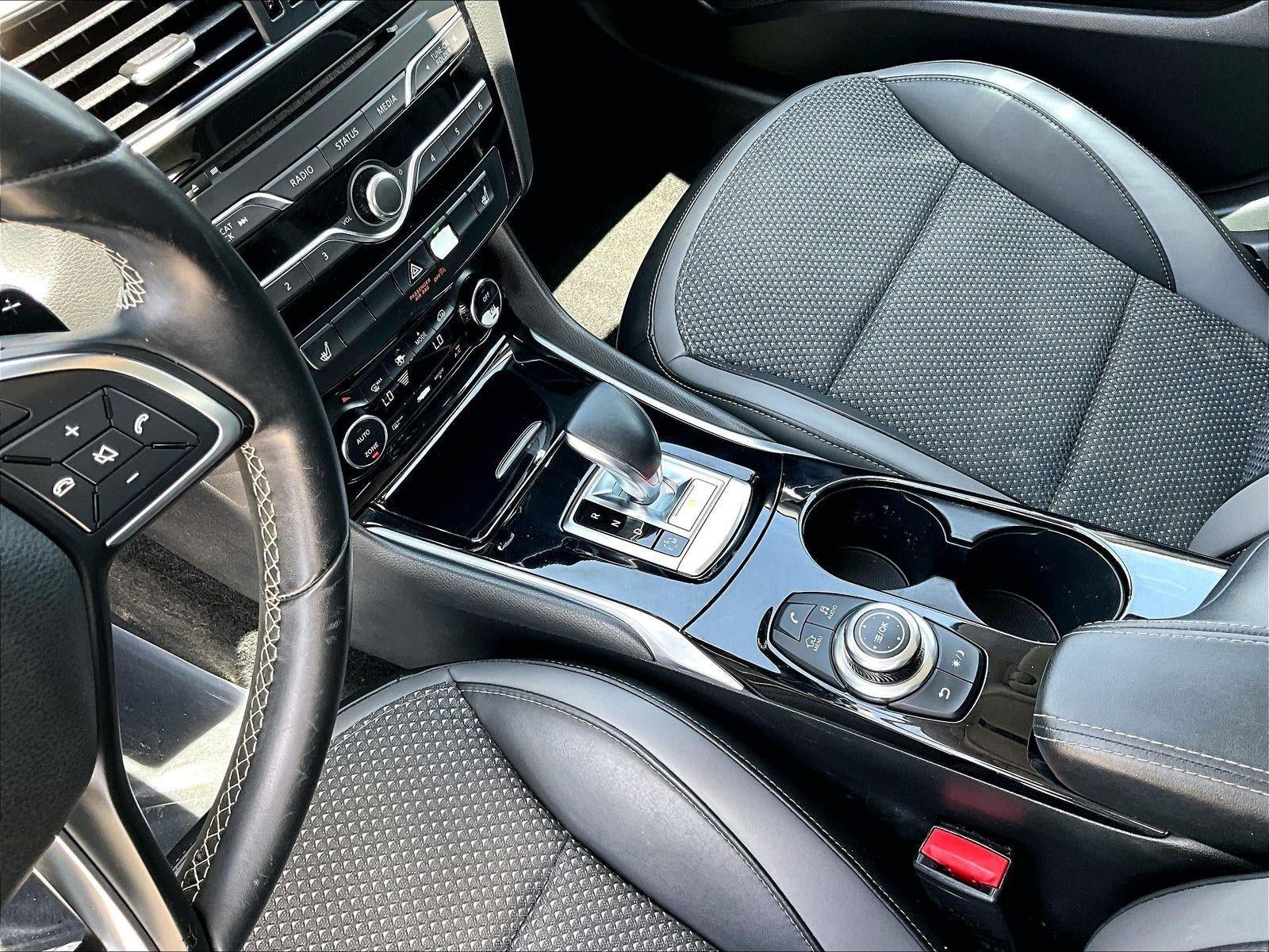 2019 INFINITI QX30 LUXE FWD