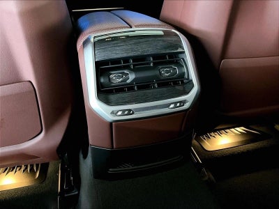 2025 BMW 740i Sedan