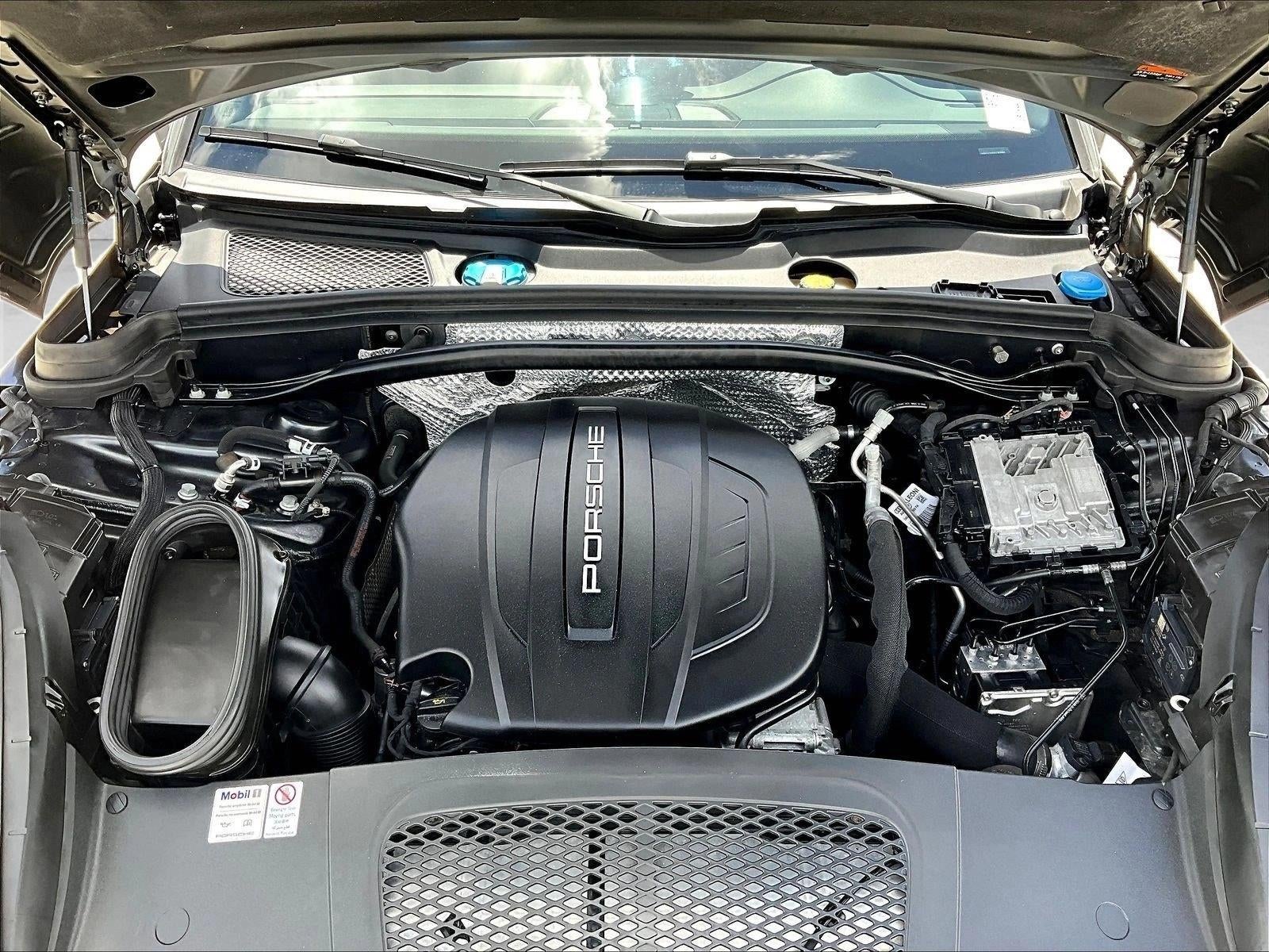 2020 Porsche Macan AWD