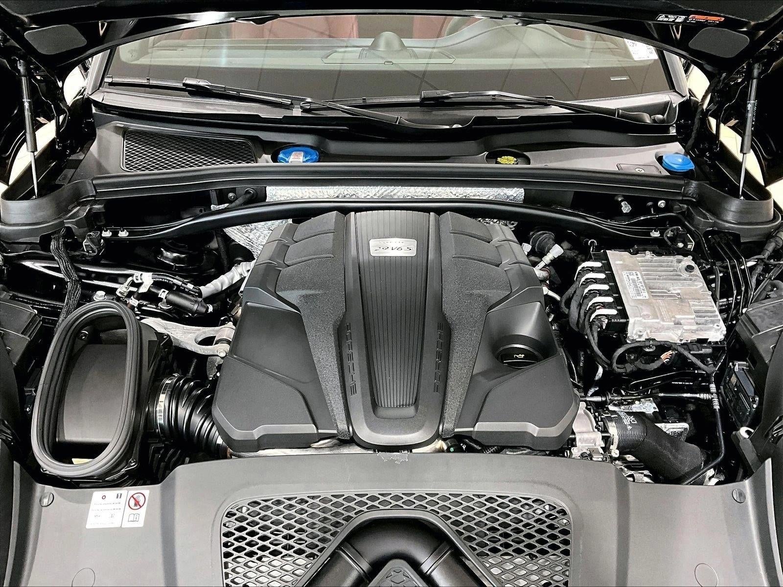 2024 Porsche Macan S AWD