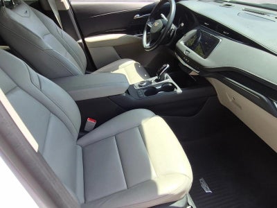 2023 Cadillac XT4 FWD 4dr Premium Luxury
