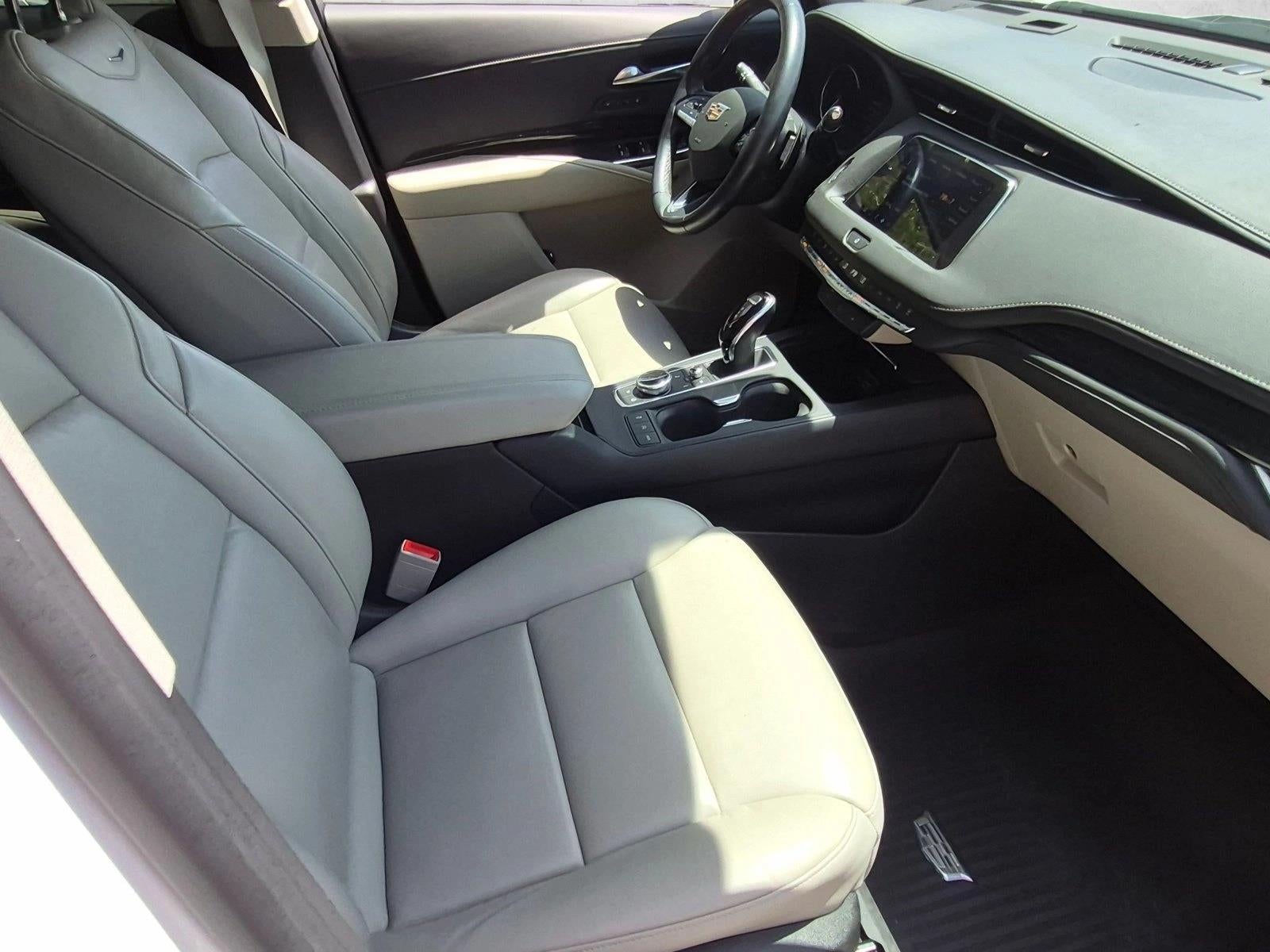 2023 Cadillac XT4 FWD 4dr Premium Luxury