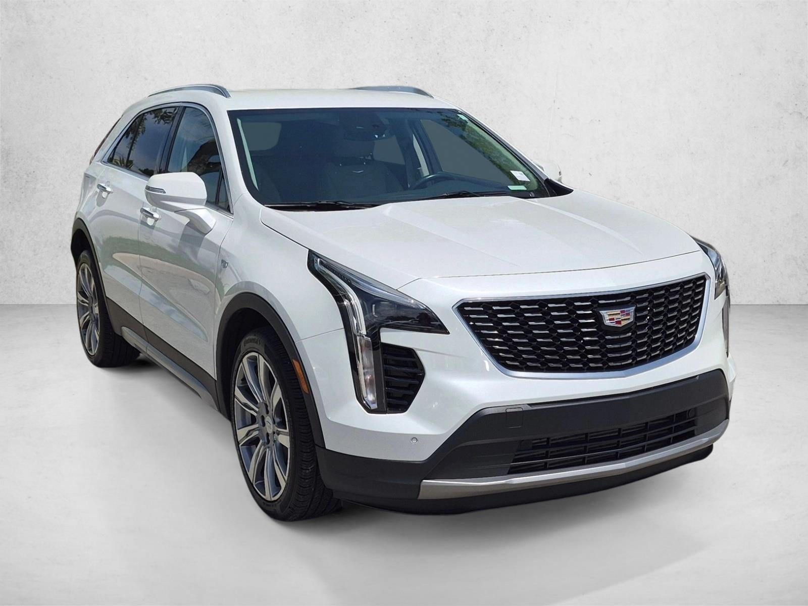 2023 Cadillac XT4 FWD 4dr Premium Luxury