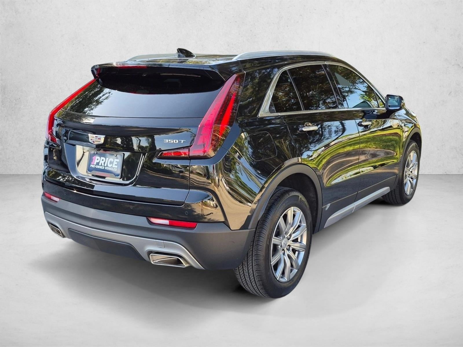 2022 Cadillac XT4 FWD 4dr Premium Luxury