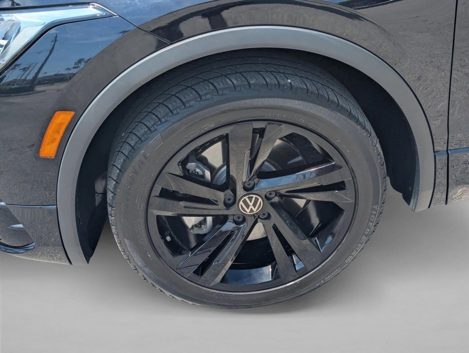 2023 Volkswagen Tiguan 2.0T SE R-Line Black FWD