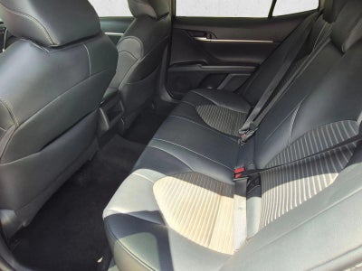 2018 Toyota Camry SE Auto (SE)
