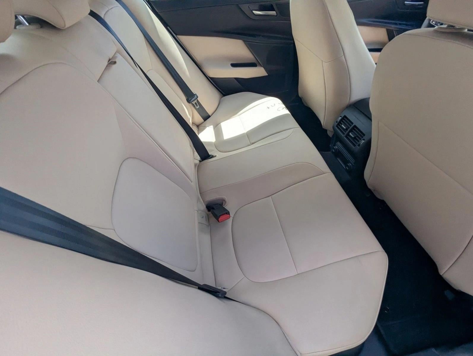 2017 Jaguar XE 25t RWD