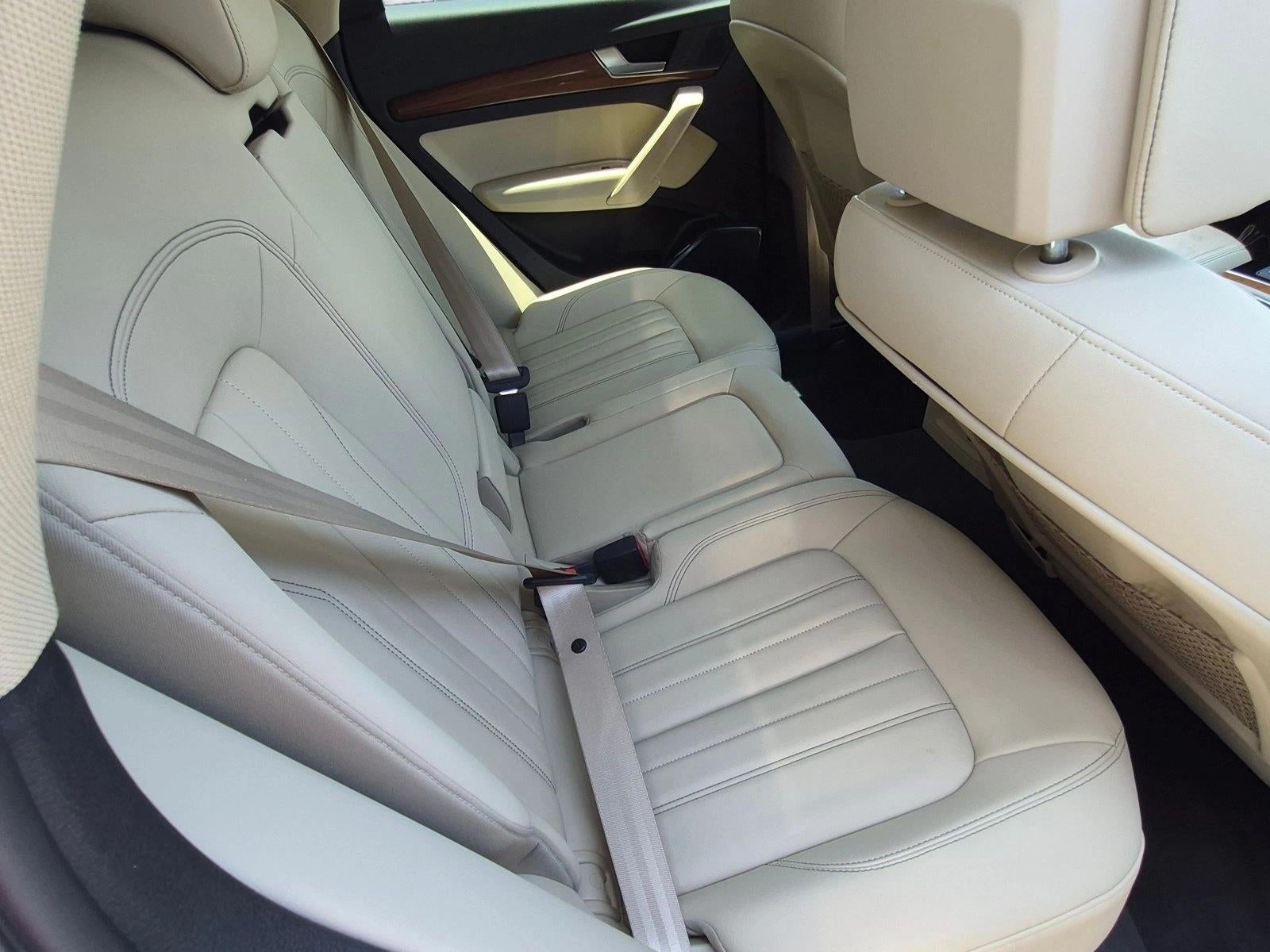 2022 Audi Q5 S line Premium 45 TFSI quattro