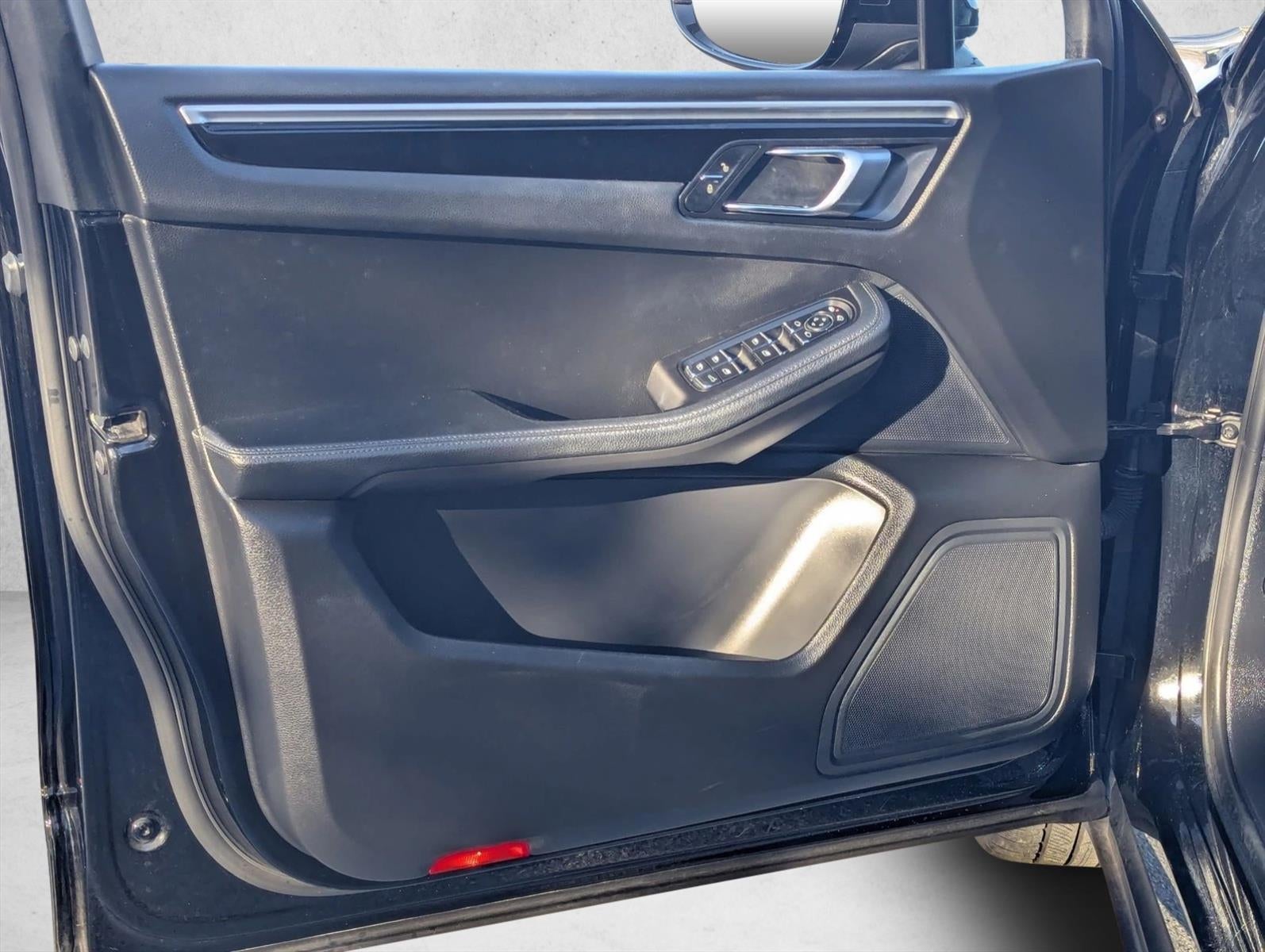 2018 Porsche Macan AWD