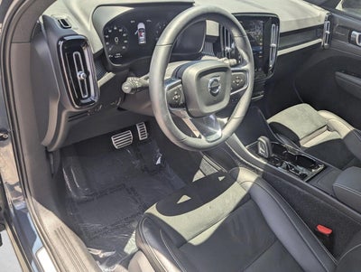 2022 Volvo XC40 T5 AWD R-Design
