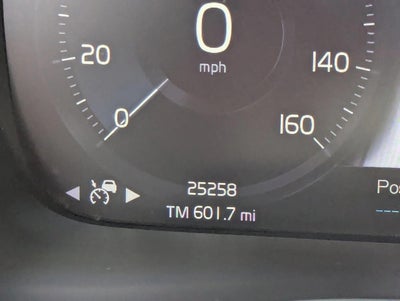 2022 Volvo XC40 T5 AWD R-Design